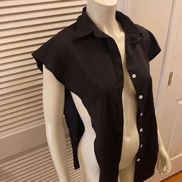 Women’s top - Picture 2 of 4